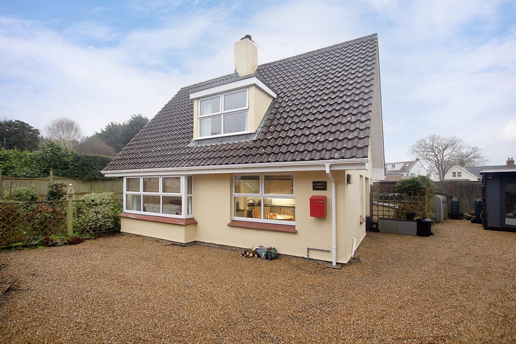 La Collette Cottage, Les Croutes, St Peter Port 2 bedroom local