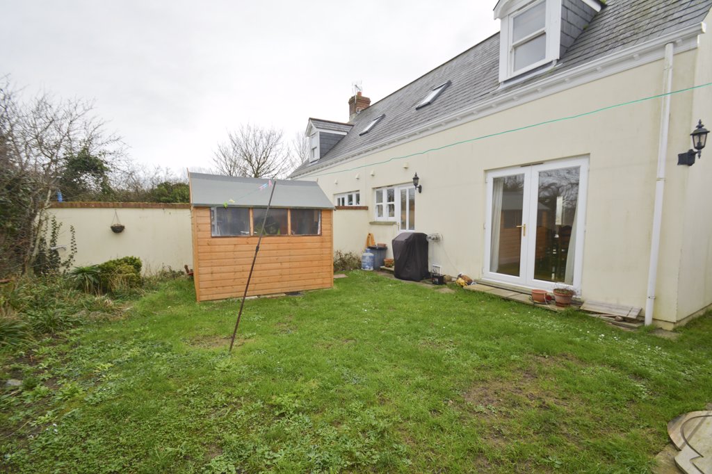 1 Les Petits Camps, Calais Lane, St Martins 2 bedroom local market