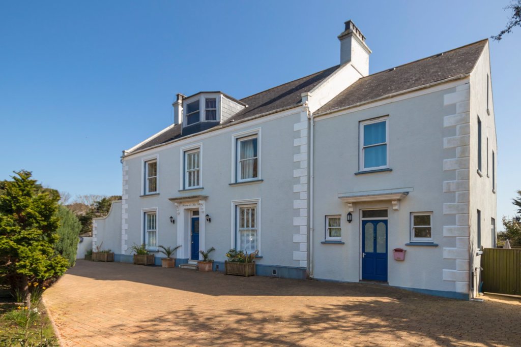 Maison De Bas Villa, La Grande Maison Road, Vale 8 bedroom local