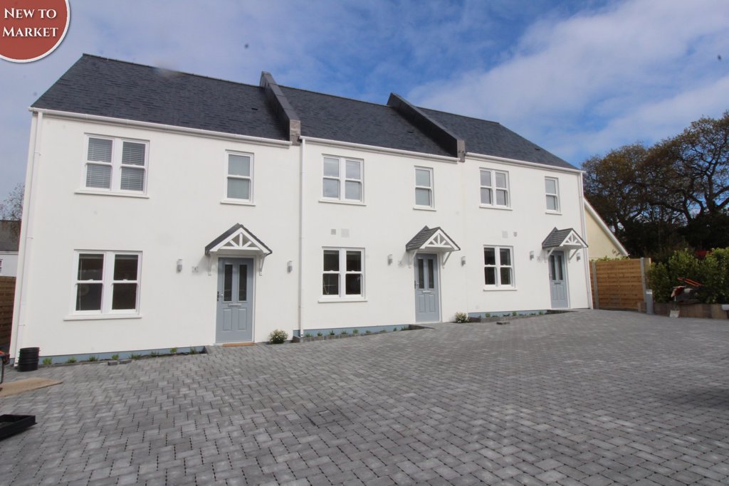 No. 3, The Palms, St Peter Port 3 bedroom local market house to rent