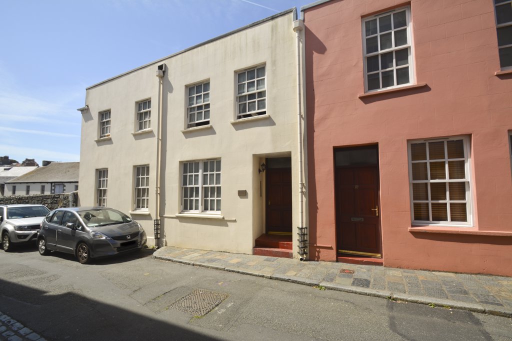 24 Cour Du Bordier, Pedvin Street, St Peter Port 1 bedroom local