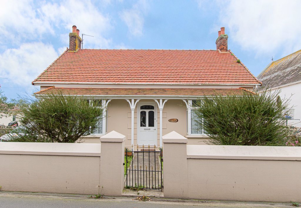 The Haven, La Moye Road, Vale 4 bedroom local market house to buy in