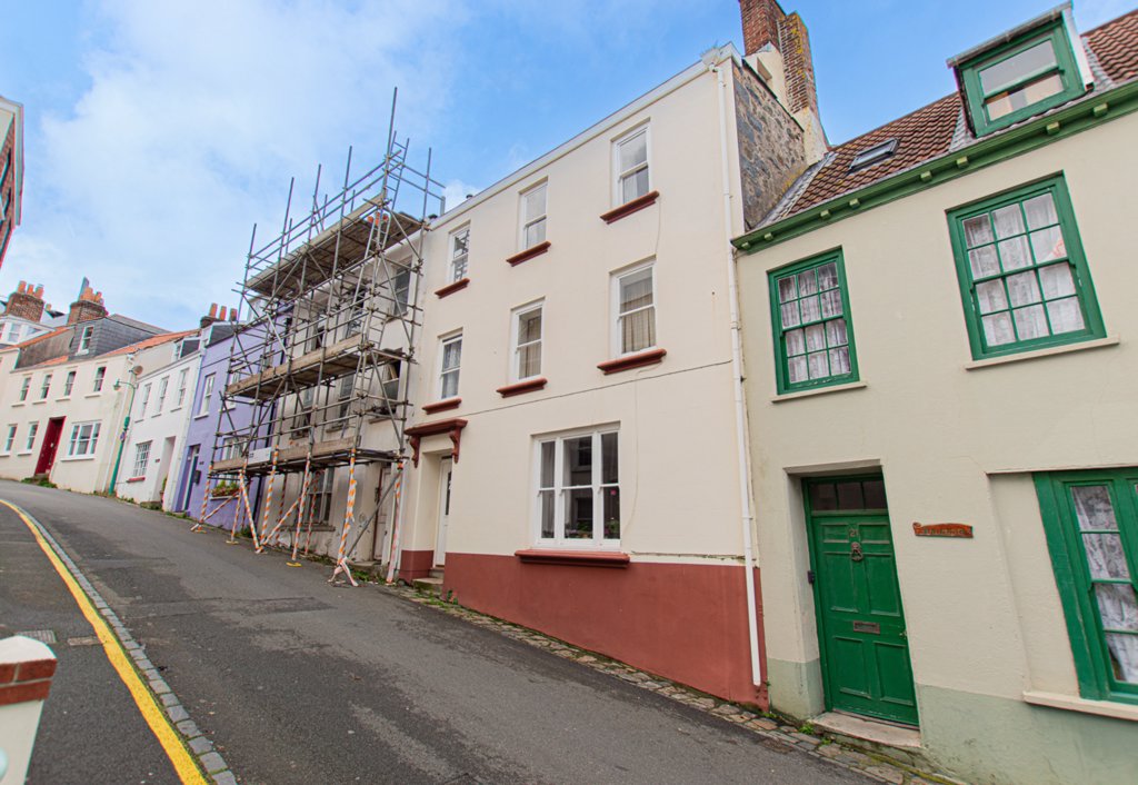 Sercq, 23 Mount Durand, St Peter Port 3 bedroom local market house to