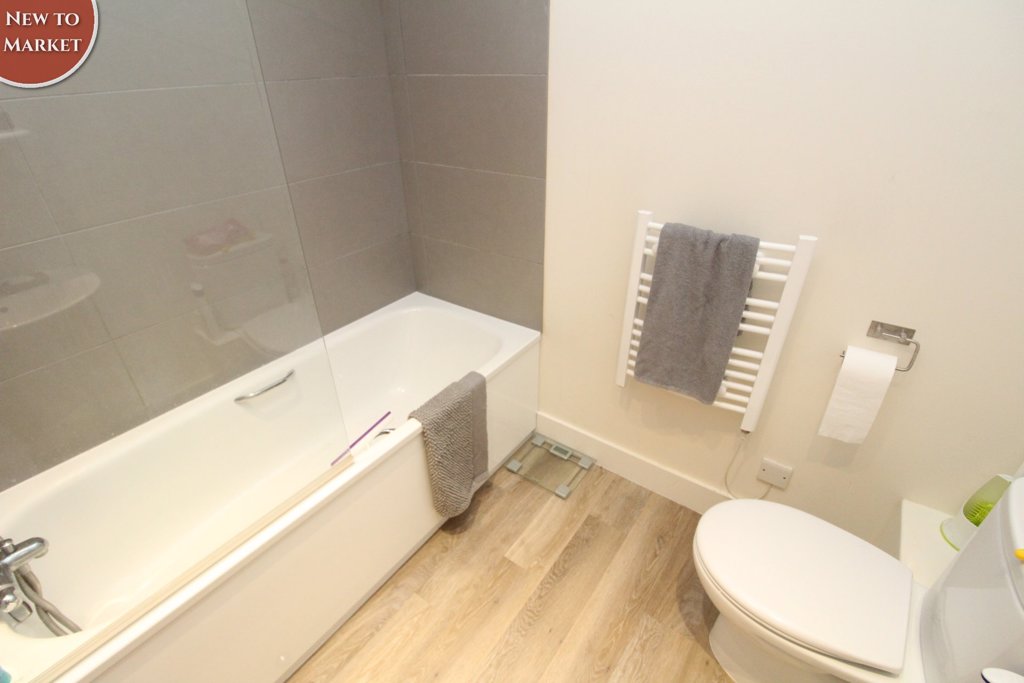 Flat 3, Farnley House, St Peter Port 1 bedroom local market apartment