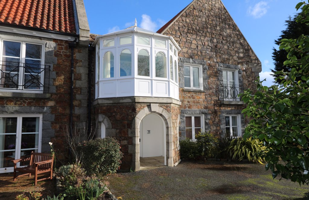 45 Les Blanc Bois, Rue Cohu, Castel 2 bedroom open market apartment to buy in Guernsey Seeker.gg
