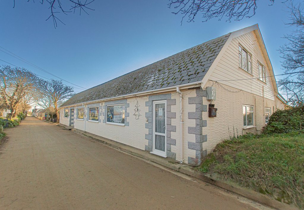 Sark Island Stores & Bakery, The Avenue, Sark, Sark 3 bedroom open