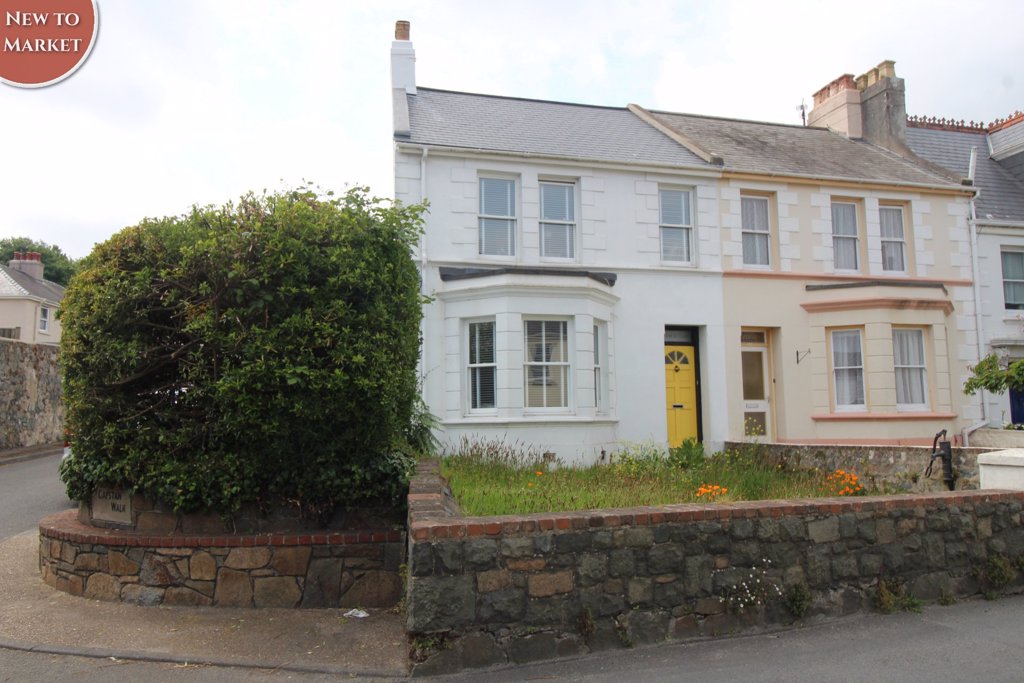 Le Petit Coin, Le Bouet, St Peter Port 3 bedroom local market office