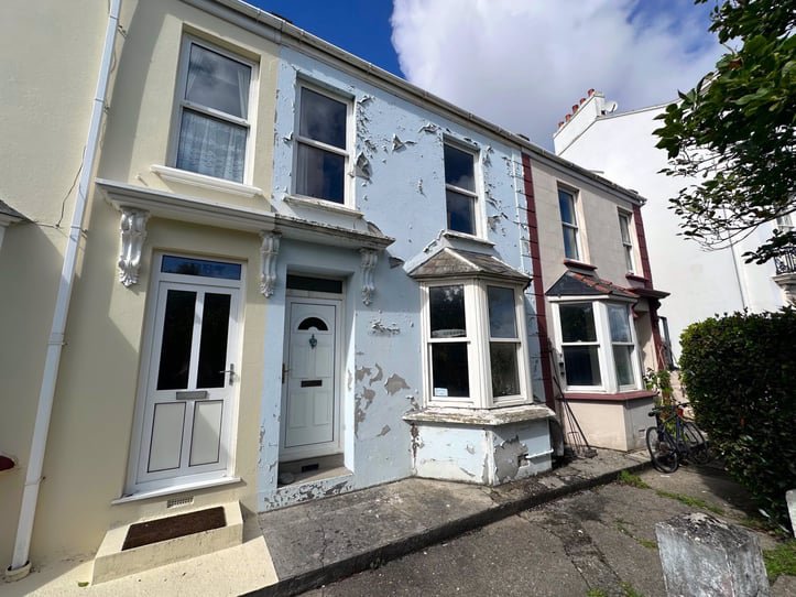 Glenusk, Queens Road, St Peter Port 2 bedroom local market terraced