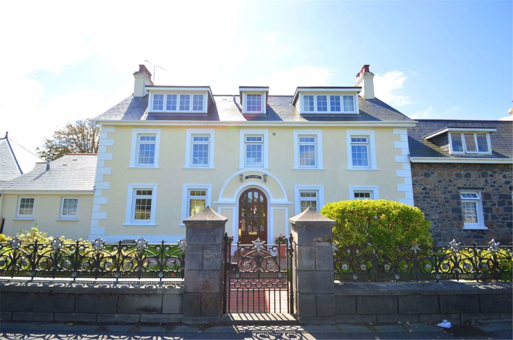 Flat 3, Les Landes, Les Bassieres, Castel 1 bedroom local market apartment to rent in Guernsey
