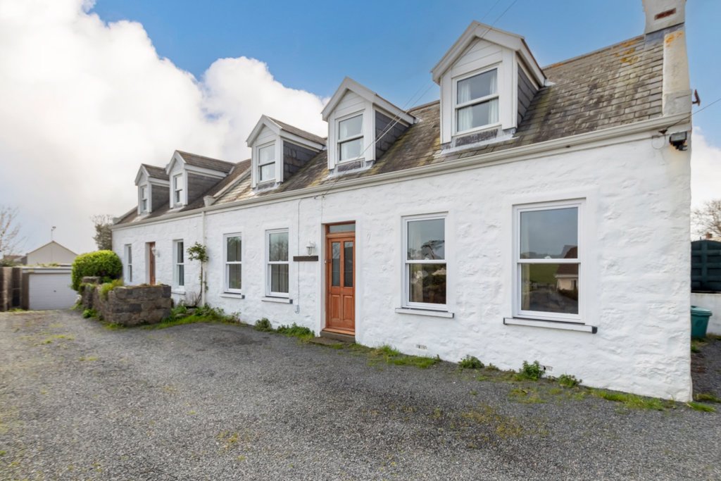 Milston Cottage, La Route De L'Islet, St Sampson 4 bedroom local