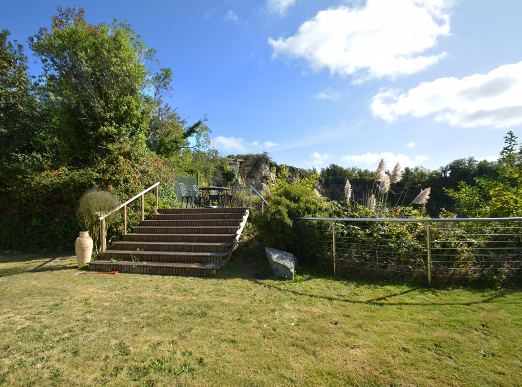 Les Ormes, Les Rocques Barrees, Rue Du Chateau, Vale 3 bedroom open market house to rent in