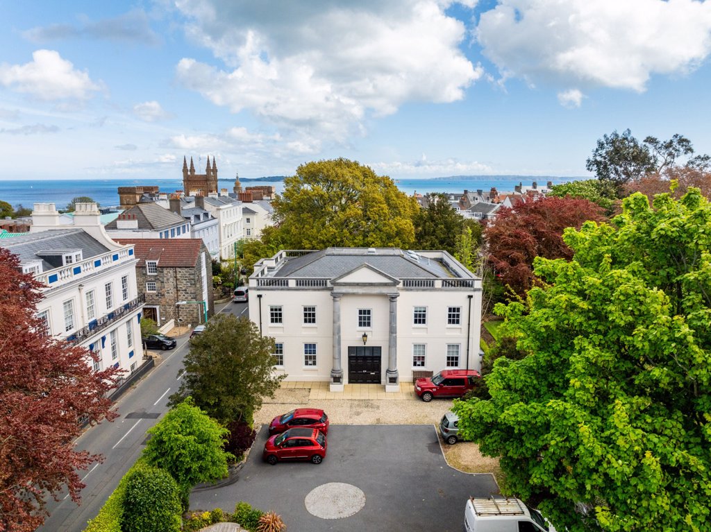 Kings House, La Grange, St Peter Port local market office to rent in