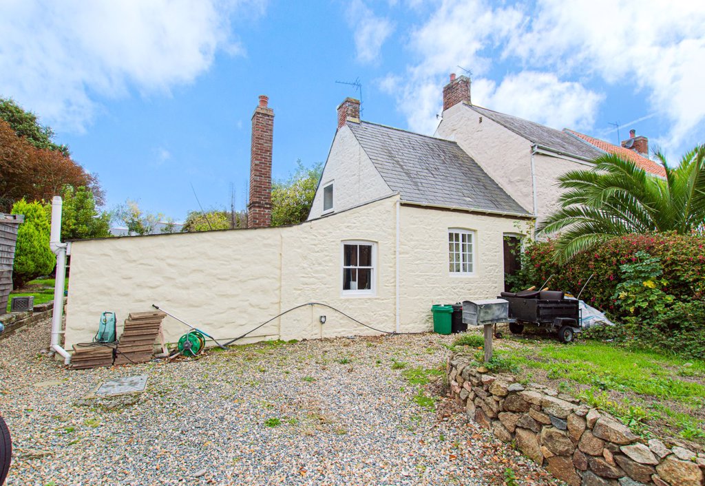 4, Blanches Cottages, La Route Des Blanches, St Martins 2 bedroom