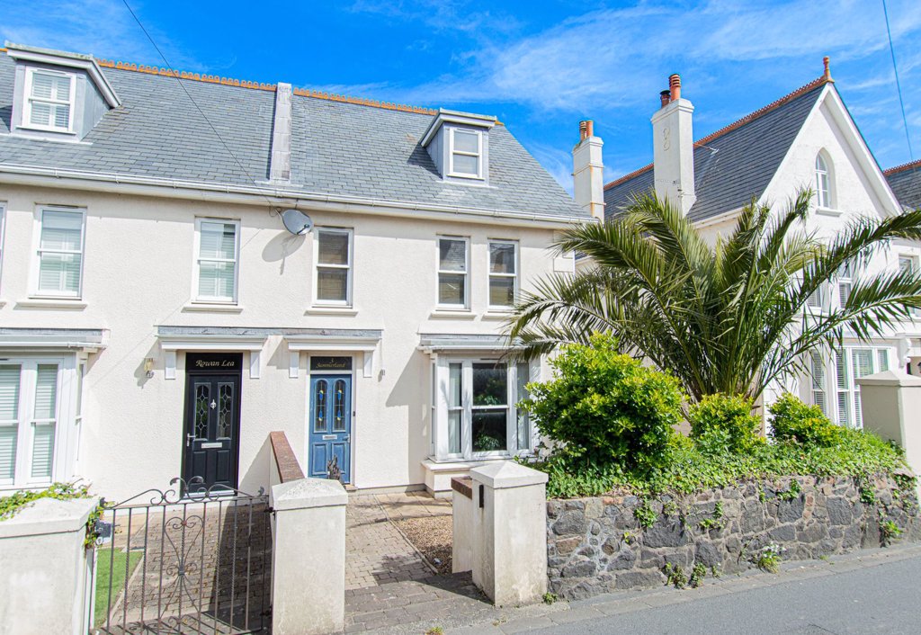 3, Summerland, Collings Road, St Peter Port 4 bedroom local market