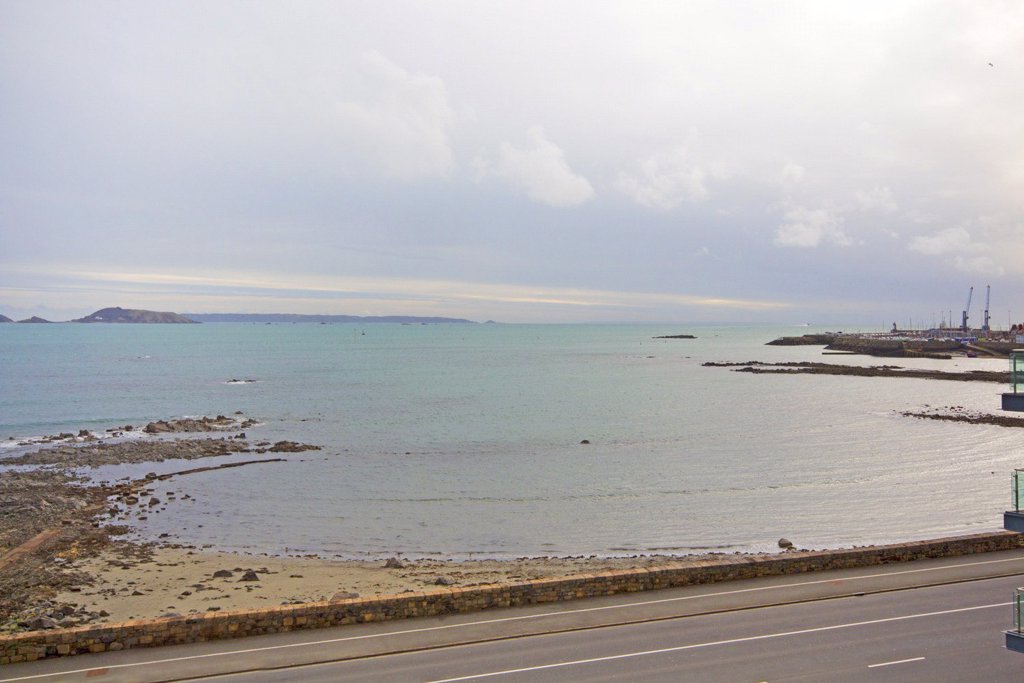 Apartment 6 Vue D'Alligande, Rue De Vega, St Peter Port 1 bedroom