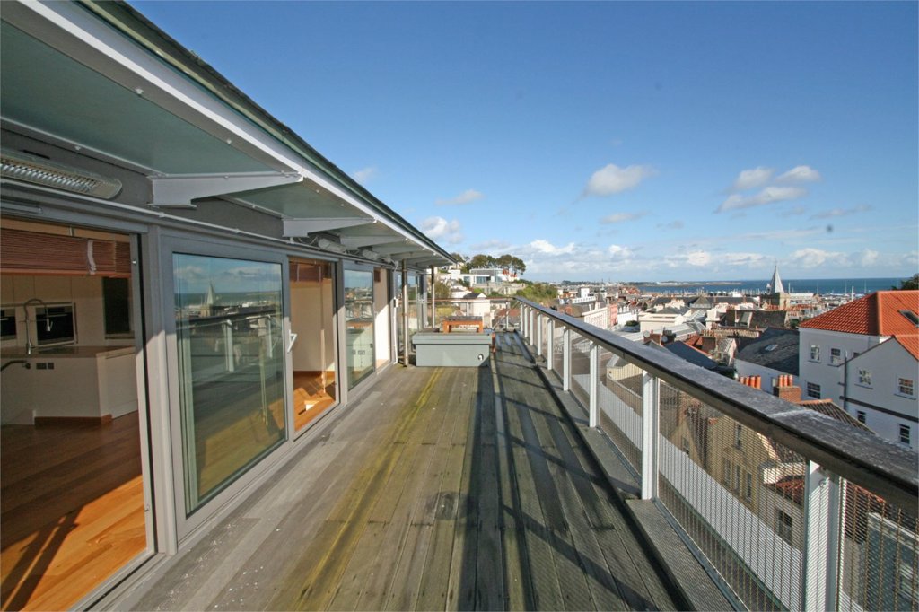 Apartment 13, Le Bordage, St Peter Port 3 bedroom open market