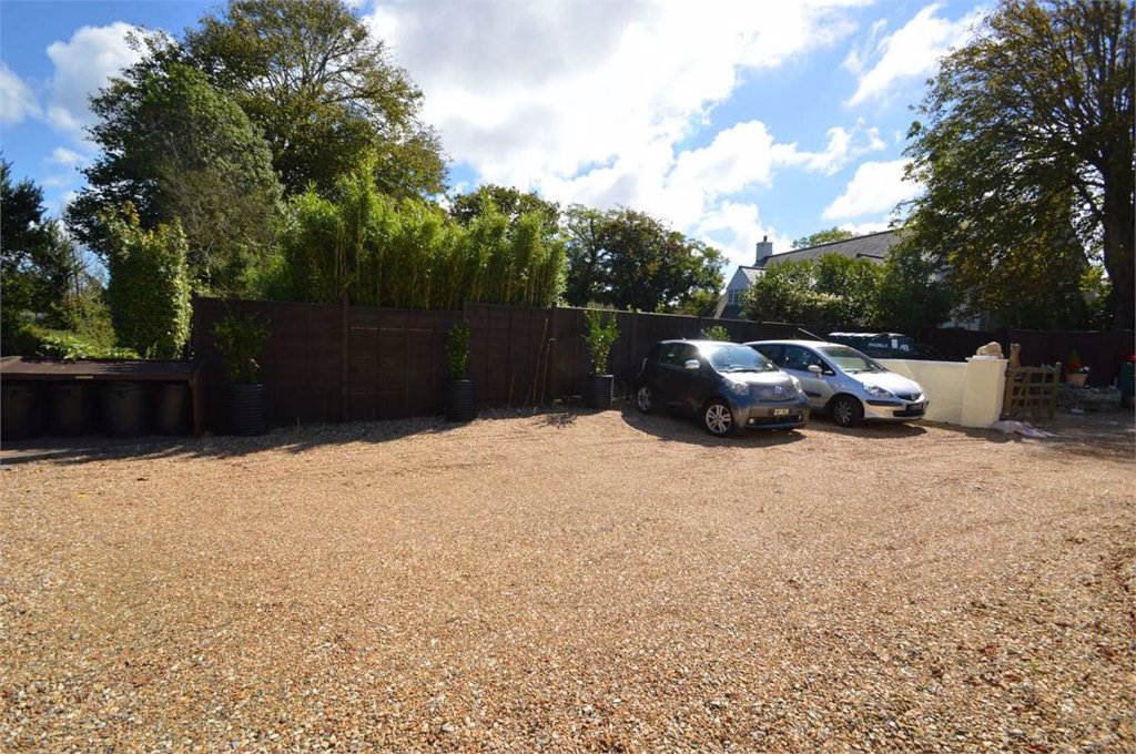 Flat 3, Les Landes, Les Bassieres, Castel 1 bedroom local market apartment to rent in Guernsey