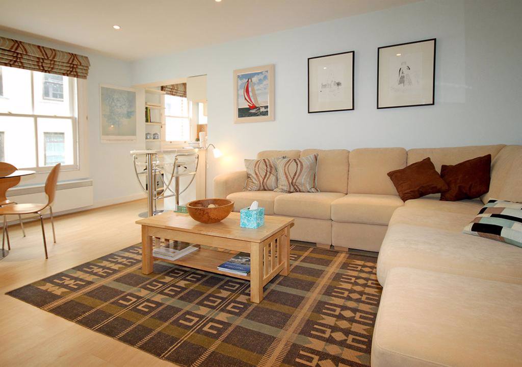 6 Tudor Apartments, Mill Street, St Peter Port 1 bedroom open market apartment to rent in