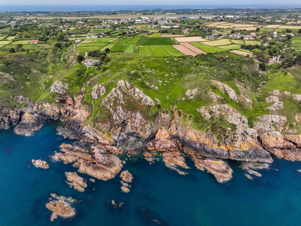 Domaine De La Roche, La Rue Du Bigard, Forest 4 bedroom open market