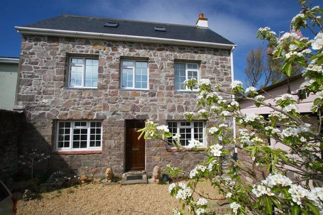 La Gueule De Bois, Alderney - 3 bedroom open market house to buy in ...